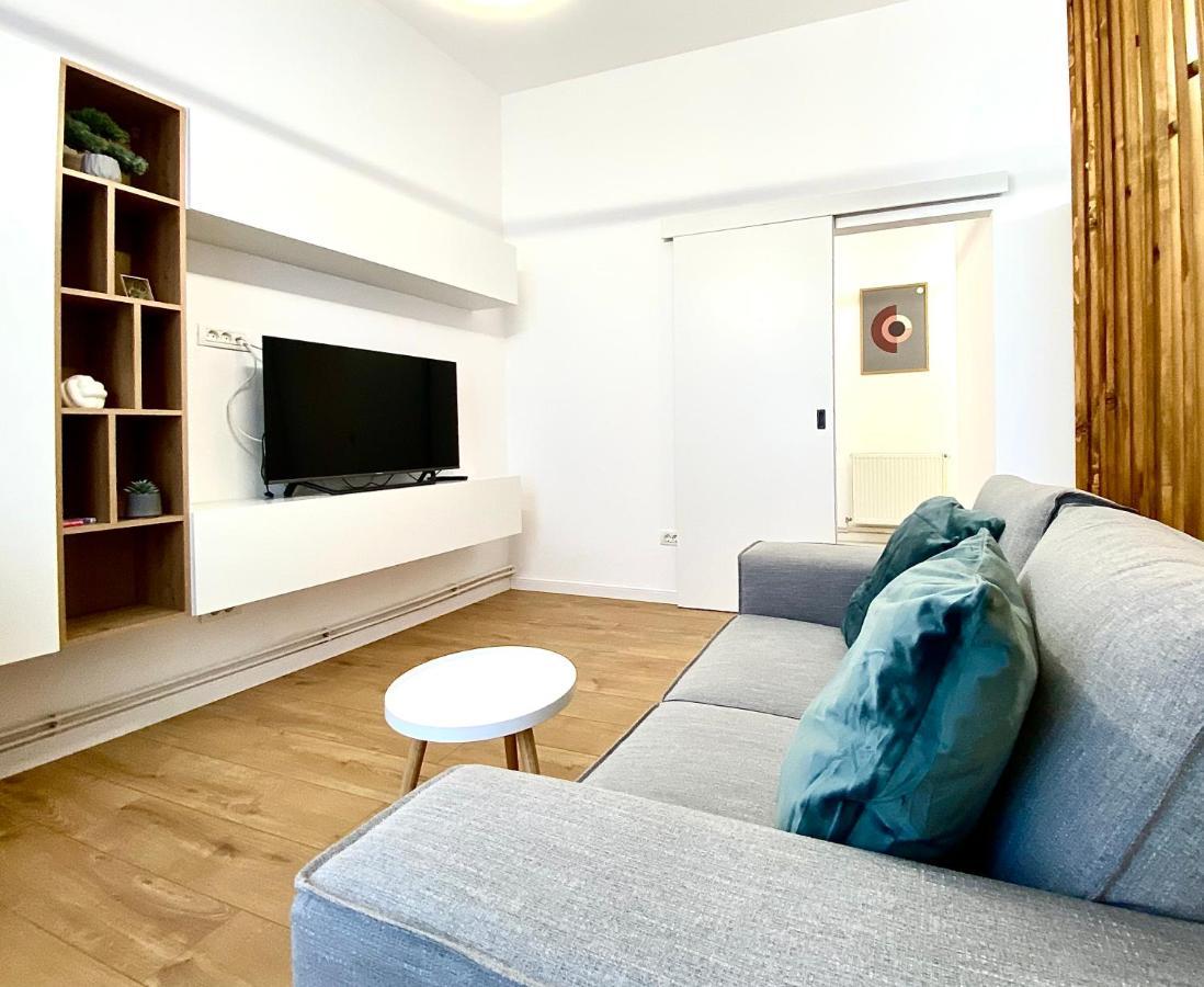 House Apartament *