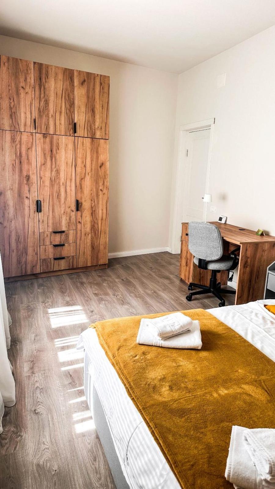 Apartament House